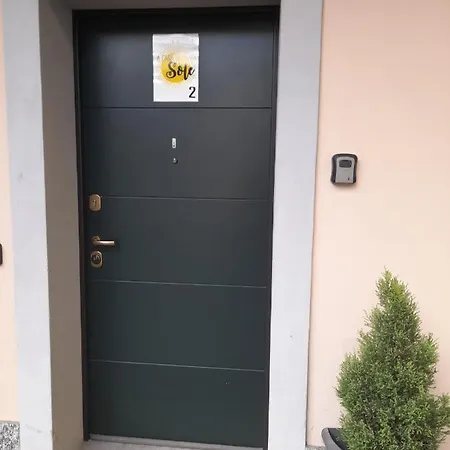 Апартаменты A Casa Di Sole Арезе